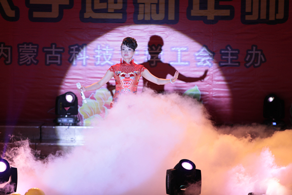 独唱《共圆中国梦》 泰国东南亚3D彩票