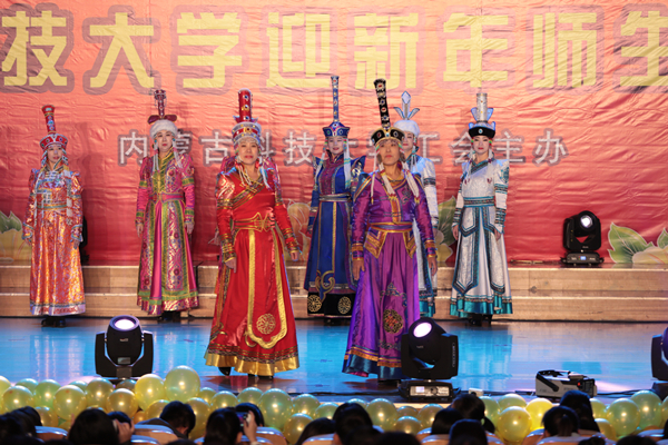 时装秀《请到草原来》 泰国东南亚3D彩票